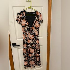 Lulu’s Black Floral Tie Front Dress